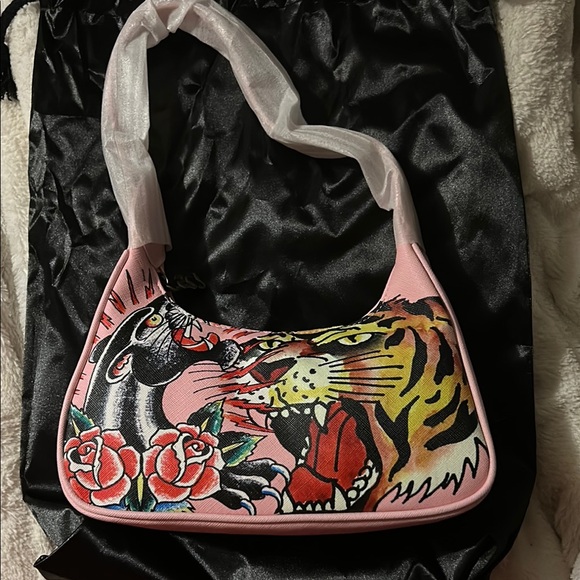 Ed Hardy & Siberia Halls Pink Animal Print w/Adjuatable Shoulder w/Dustbag  NWOT - Picture 1 of 11
